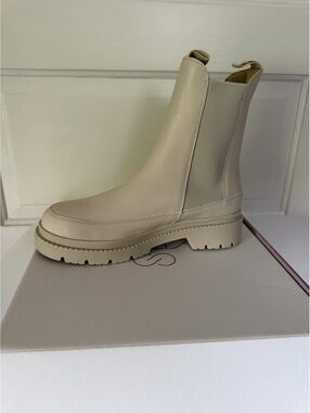 NWT Calia Chelsea Boots 11